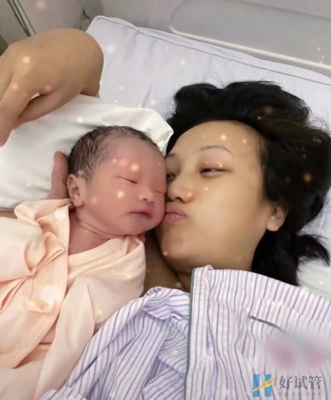 38岁女星高龄产子满脸幸福自曝试管成功后曾几度崩溃(图2) 38岁女星高龄产子满脸幸福自曝试管成功后曾几度崩溃(图2)
