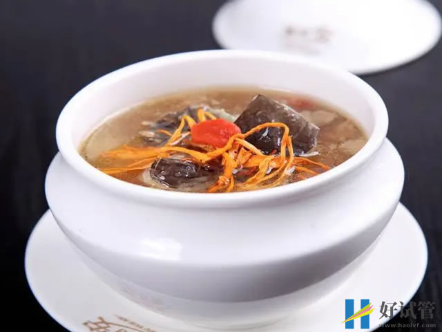 产妇水鱼汤正确配方和做法解析,调理气血还下奶四步搞定(图1) 坐月子适合喝水鱼汤