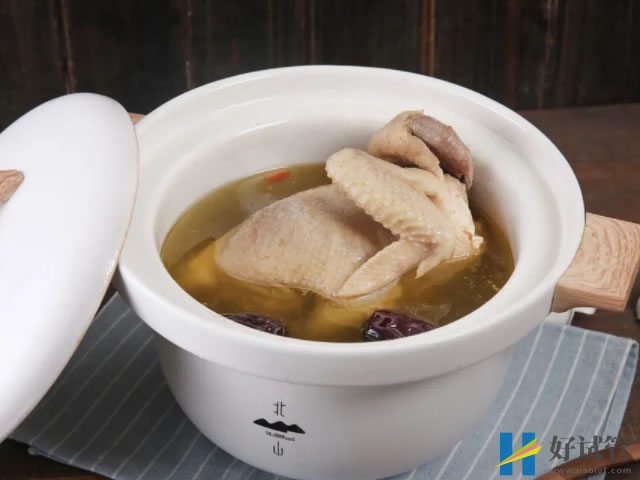 鸽子汤炖煮牢记4放3不放,产后滋补养血不容错过(图2) 鸽子汤可以增强产妇体质