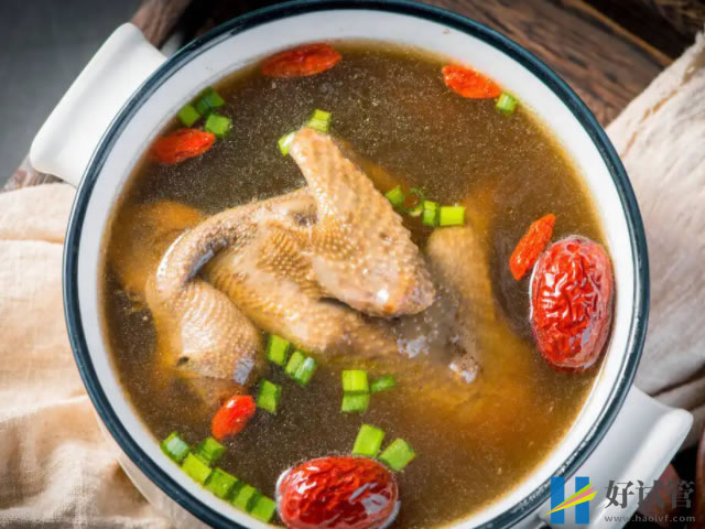 鸽子汤炖煮牢记4放3不放,产后滋补养血不容错过(图3) 体质较热的产妇不能喝鸽子汤