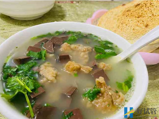 鸡血汤的正确做法推荐,产后补血养气就靠它(图1) 坐月子期间可以喝鸡血汤