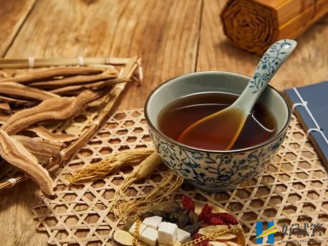 补血养颜的四君子汤配方详解,产后一天两次效果翻倍(图1) 四君子汤可以活络精血