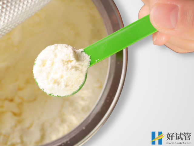 宝宝第一罐奶粉选择看成分,简单4招教你看懂配料表(图1) 宝宝第一罐奶粉很重要